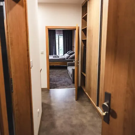 Luxusni Domovjanka - Knehyne Apartment Bila (Moravia-Silesia)