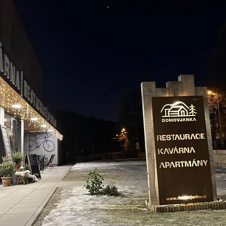 Luxusni Domovjanka - Knehyne Bíla