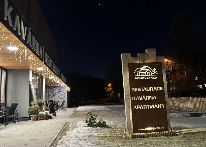 Luxusni Domovjanka - Knehyne Bíla